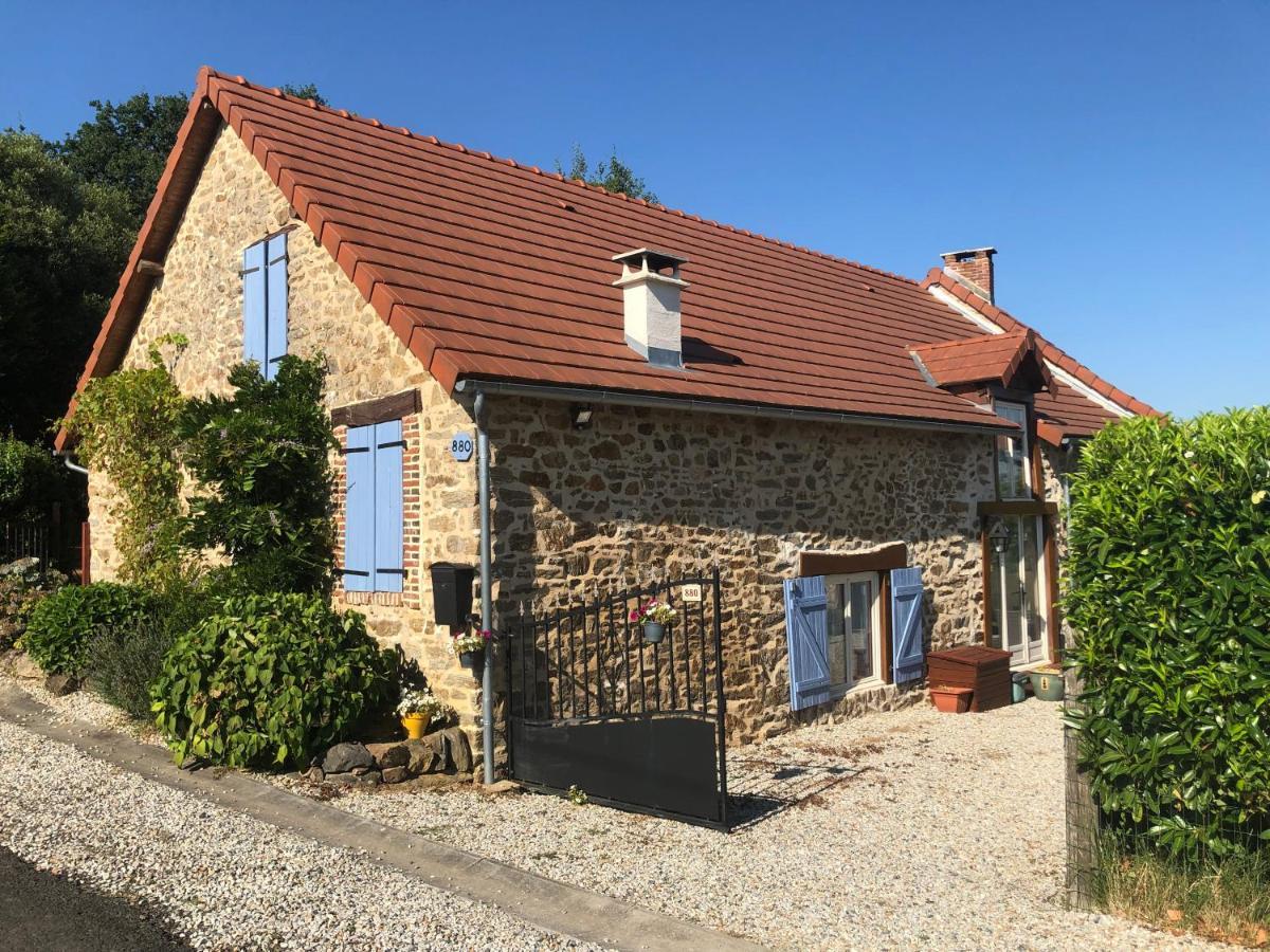 Hotel Les Landes Saint-Pardoux-Corbier Esterno foto